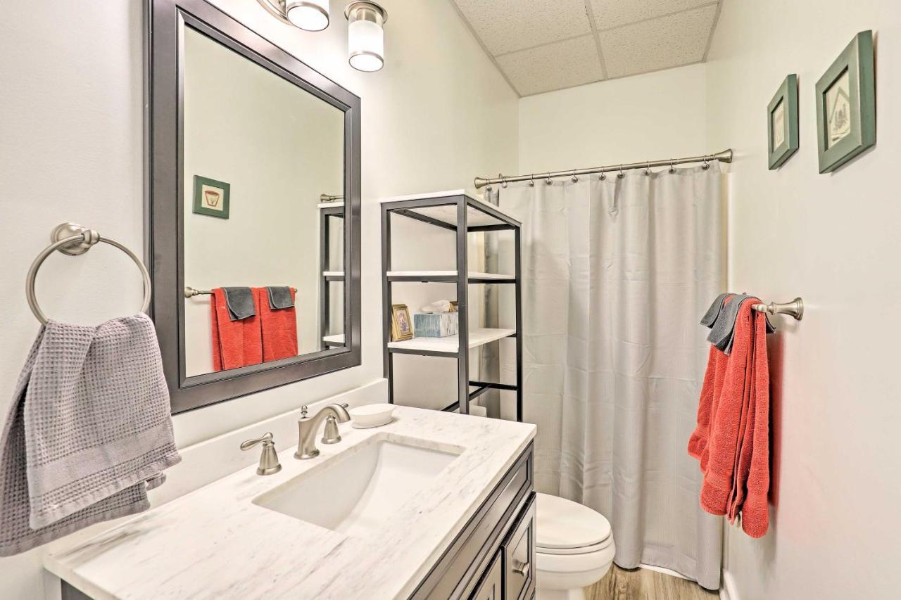 Asheville Mountain Getaway With Patio And Koi Pond! Екстериор снимка